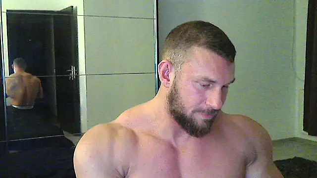 muscularkevin online show from November 8, 2:42 pm
