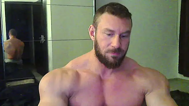muscularkevin online show from February 9, 4:43 am