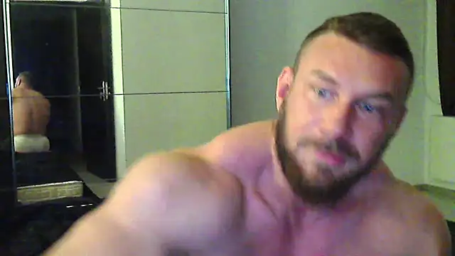 muscularkevin online show from March 19, 4:34 am