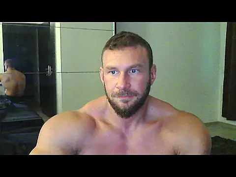 muscularkevin online show from September 29, 1:28 pm