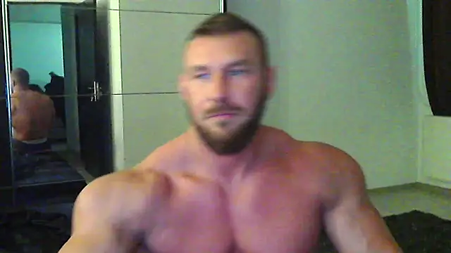 Snapshot of muscularkevin chatting on May 25, 10:47 am muscularkevin online show from May 25, 10:47 am