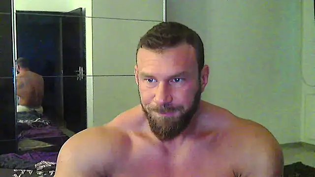 Snapshot of muscularkevin chatting on May 16, 3:27 am muscularkevin online show from May 16, 3:27 am