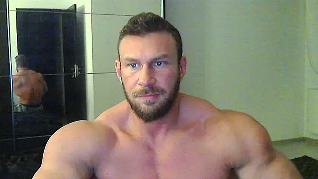 muscularkevin online show from March 11, 4:29 pm
