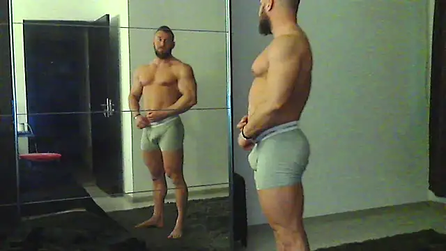 muscularkevin online show from March 11, 4:39 am