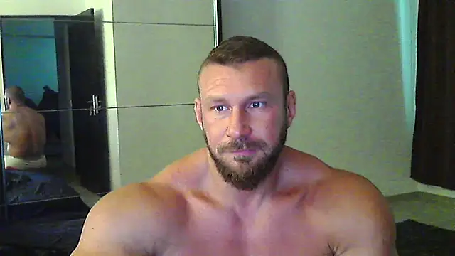 Snapshot of muscularkevin chatting on June 18, 1:27 pm muscularkevin online show from June 18, 1:27 pm