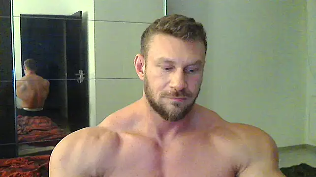 muscularkevin online show from December 25, 1:09 pm