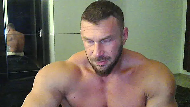 muscularkevin online show from September 19, 3:32 am