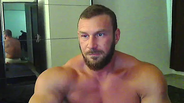 Snapshot of muscularkevin chatting on June 6, 1:05 pm muscularkevin online show from June 6, 1:05 pm