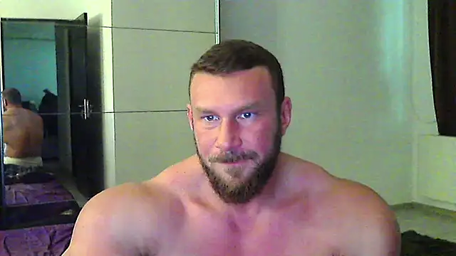 Snapshot of muscularkevin chatting on April 23, 1:24 pm muscularkevin online show from April 23, 1:24 pm