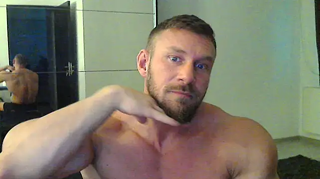 muscularkevin online show from February 17, 3:11 pm