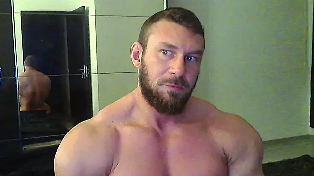 muscularkevin online show from February 17, 4:32 am