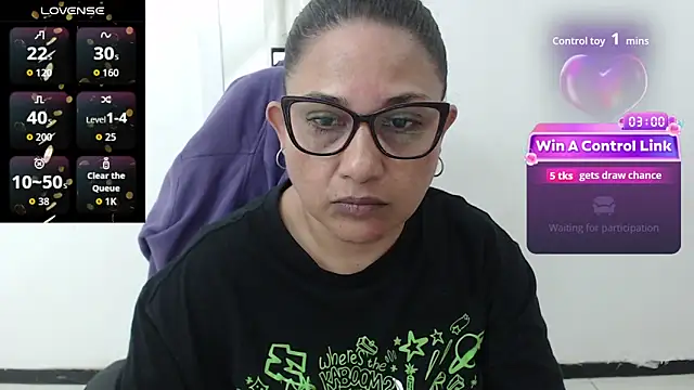 Snapshot of Katha_Marck chatting on December 14, 12:44 pm Katha Marck online show from December 14, 12:44 pm