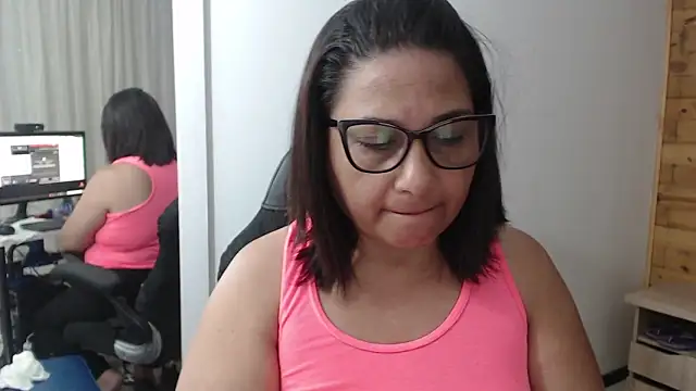 Snapshot of Katha_Marck chatting on February 8, 10:02 am Katha Marck online show from February 8, 10:02 am