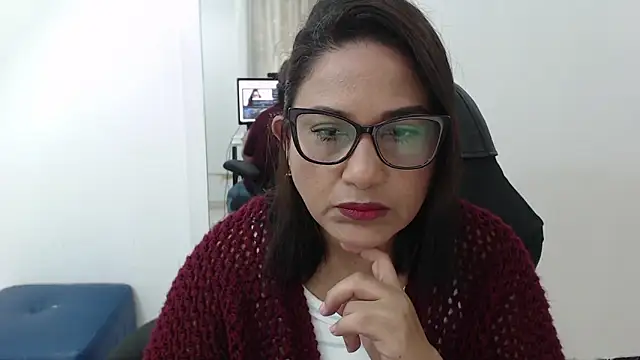 Snapshot of Katha_Marck chatting on February 19, 12:46 pm Katha Marck online show from February 19, 12:46 pm