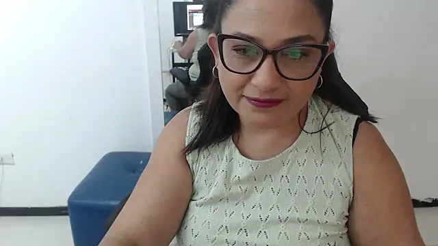 Snapshot of Katha_Marck chatting on April 22, 12:34 pm Katha Marck online show from April 22, 12:34 pm
