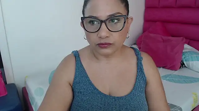 Snapshot of Katha_Marck chatting on May 13, 12:34 pm Katha Marck online show from May 13, 12:34 pm