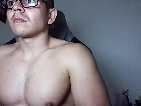 Snapshot of MILCARITAS3 chatting on February 23, 5:13 pm MILCARITAS3 online show from February 23, 5:13 pm