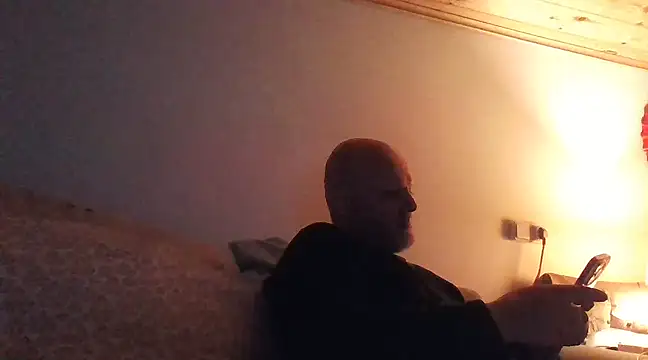 Snapshot of davigochi77bcn chatting on March 5, 10:21 pm davigochi77bcn online show from March 5, 10:21 pm