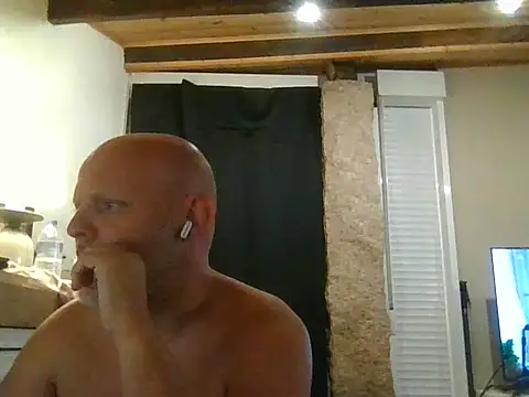 Snapshot of davigochi77bcn chatting on September 9, 8:07 pm davigochi77bcn online show from September 9, 8:07 pm