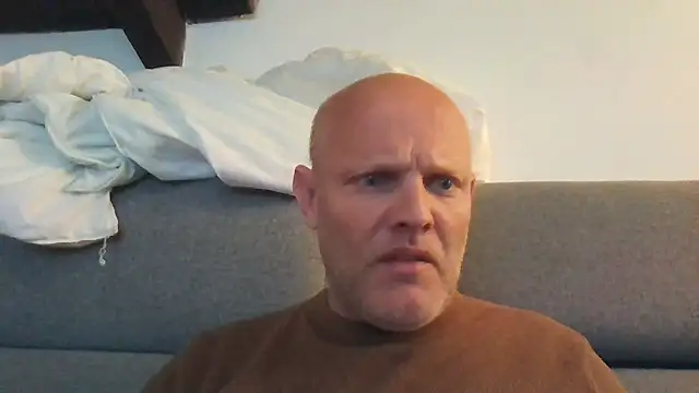 Snapshot of davigochi77bcn chatting on November 9, 7:51 pm davigochi77bcn online show from November 9, 7:51 pm