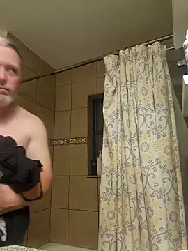 Hotredheadandtoungelasher online show from March 14, 4:40 am