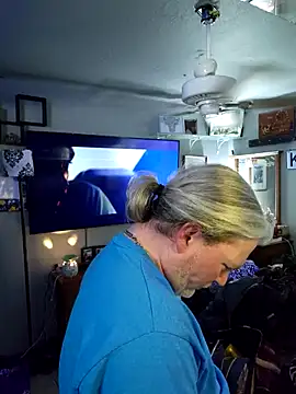 Hotredheadandtoungelasher online show from February 28, 4:56 am