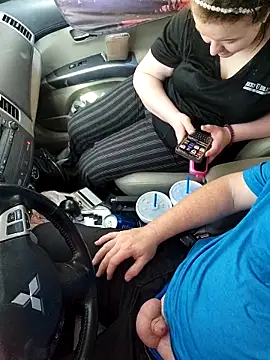 Hotredheadandtoungelasher online show from March 1, 4:51 pm