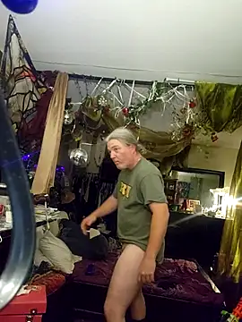 Hotredheadandtoungelasher online show from May 5, 8:17 am