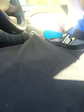 Hotredheadandtoungelasher online show from January 9, 4:14 pm