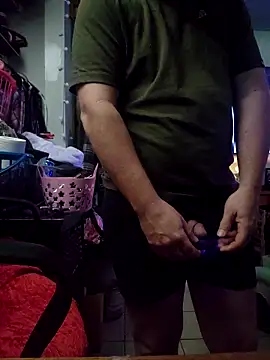 Hotredheadandtoungelasher online show from March 7, 9:37 am