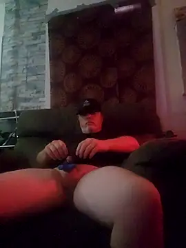 Hotredheadandtoungelasher online show from March 12, 2:21 pm