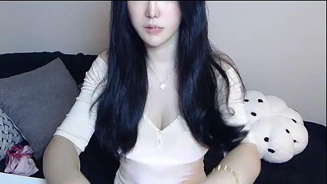 Snapshot of TBgril chatting on June 30, 2:28 pm TBgril online show from June 30, 2:28 pm