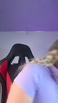 Irisweet  online show from November 6, 9:30 pm