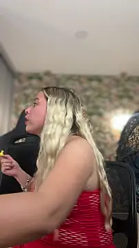 Snapshot of Irisweet_ chatting on March 8, 3:10 am Irisweet online show from March 8, 3:10 am