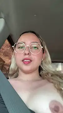 Irisweet  online show from March 14, 4:02 pm