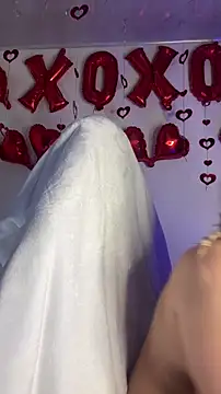 Snapshot of Irisweet_ chatting on February 15, 4:39 pm Irisweet online show from February 15, 4:39 pm