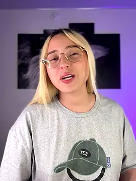 Irisweet  online show from September 27, 10:49 pm