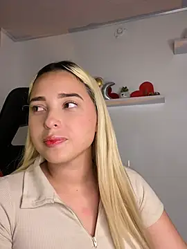 Irisweet  online show from March 22, 10:15 pm