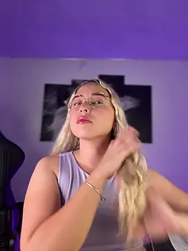 Irisweet  online show from November 27, 10:43 pm