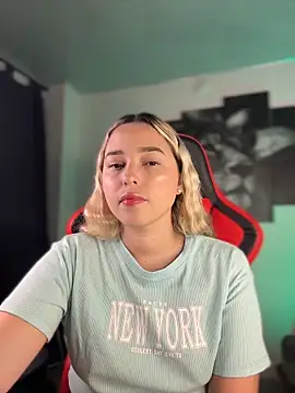 Snapshot of Irisweet_ chatting on January 31, 10:08 pm Irisweet online show from January 31, 10:08 pm