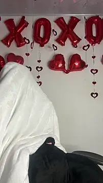 Snapshot of Irisweet_ chatting on February 11, 11:04 pm Irisweet online show from February 11, 11:04 pm