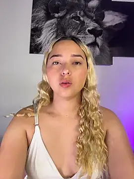 Irisweet  online show from October 12, 4:08 pm