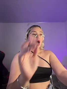 Snapshot of Irisweet_ chatting on January 11, 7:10 pm Irisweet online show from January 11, 7:10 pm