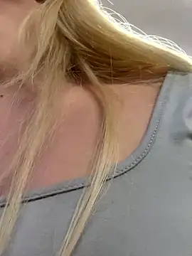 Irisweet  online show from February 23, 12:30 am