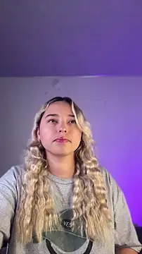 Snapshot of Irisweet_ chatting on January 15, 11:08 pm Irisweet online show from January 15, 11:08 pm