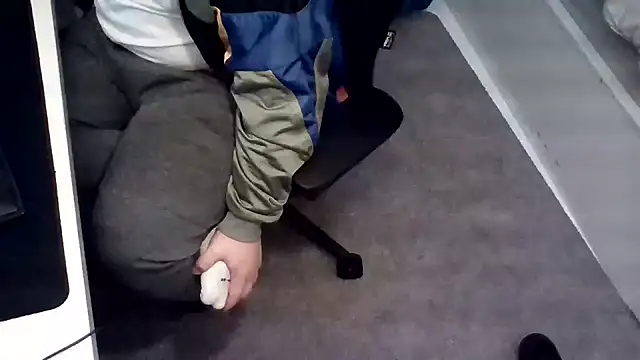 Luishorny19 online show from January 14, 3:15 pm