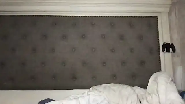 LuLuValenttine101 online show from March 27, 9:32 am