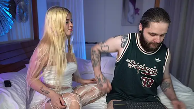 CentauriHadar666 online show from April 9, 11:11 pm