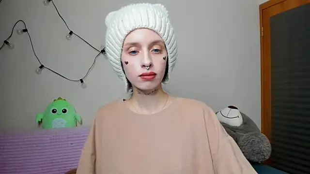 FlowerOfSin2001 online show from October 3, 4:19 pm