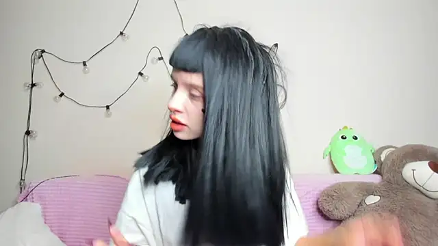 FlowerOfSin2001 online show from September 20, 4:23 pm